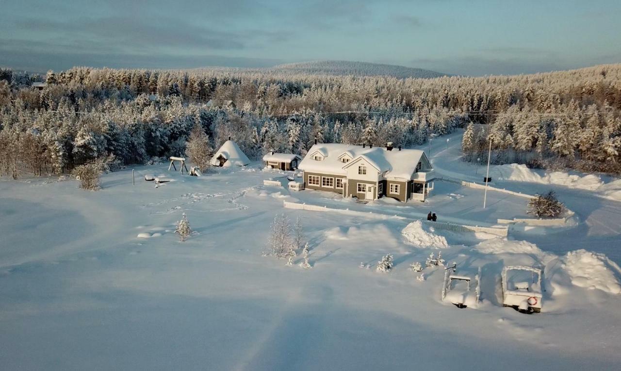 Miekojaervi Resort ペッロ エクステリア 写真